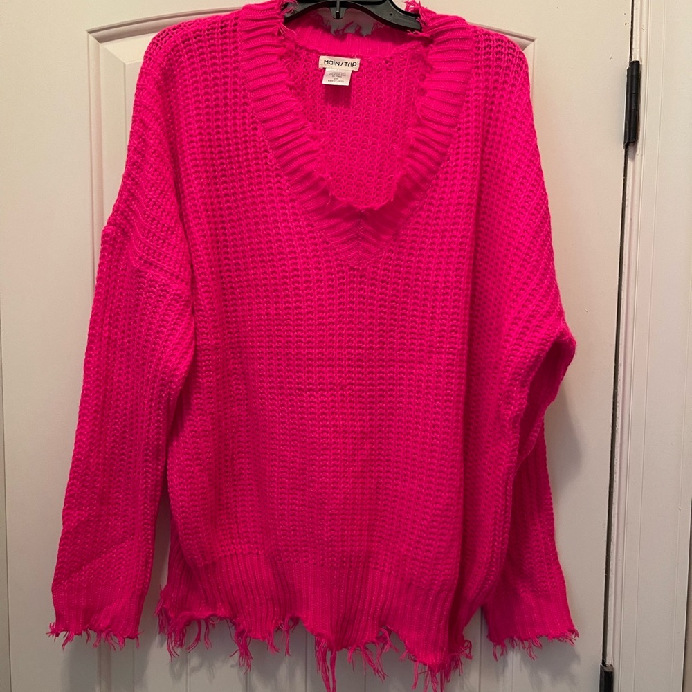 Hot pink sweater with frail ends